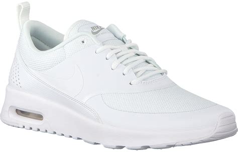 witte schoenen nike dames|witte sneakers dames.